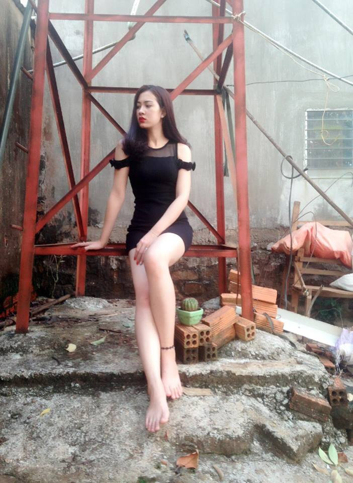 Tham gia Hoa hậu Hoàn vũ Việt Nam, Thủy Tiên quan niệm rằng: "Sống là cho đâu chỉ nhận riêng mình".