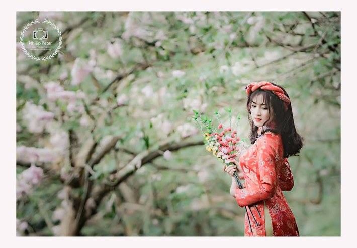 Thủy Tiên sở hữu gương mặt xinh đẹp, khả ái cùng thân hình gợi cảm với số đo 3 vòng lần lượt là 83-58-93 (cm).