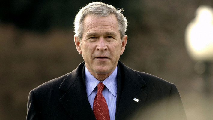 George W. Bush - Trailblazer (người tiên phong): Theo truyền thông Mỹ, ông George W. Bush đã chọn cho mình biệt danh là "Trailblazer" vì không thích biệt danh cũ là "Tumbler" (ly rượu), một cái tên kém nổi bật hơn hẳn. Trong khi đó, cha của ông Bush có biệt danh là "Timberwolf" (sói lông xám Bắc Mỹ).