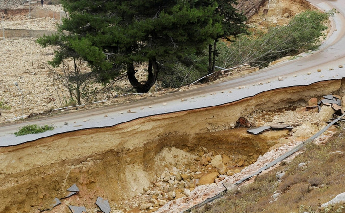 Chiều 10/9, bão Daniel đã tấn công miền Đông Libya, đặc biệt là thị trấn ven biển Jabal al-Akhdar và thành phố Benghazi. Tại các địa phương này, nhà chức trách đã ban bố lệnh giới nghiêm, đồng thời yêu cầu đóng cửa các trường học một vài ngày. Bão Daniel gây mưa lớn cực đoan trong khoảng 24 giờ.