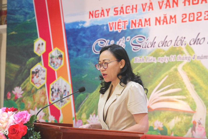 Dấu mốc trong sự nghiệp chính trị của bà Hân được biết đến khi vào tháng 8/2018, Chủ tịch UBND tỉnh Quảng Ninh đã trao Quyết định bổ nhiệm chức danh Giám đốc Sở Thông tin và Truyền thông đối với bà khi đang giữ chức Phó Giám đốc phụ trách Sở Thông tin và Truyền thông.