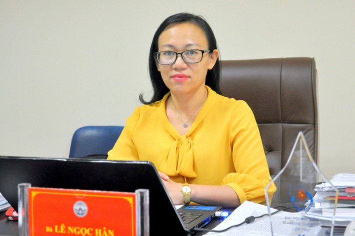 Nữ Nhà báo Lê Ngọc Hân (48 tuổi) từng giữ các chức vụ: Phó tổng biên tập Báo Quảng Ninh, Phó giám đốc rồi Giám đốc Sở TT-TT tỉnh Quảng Ninh.