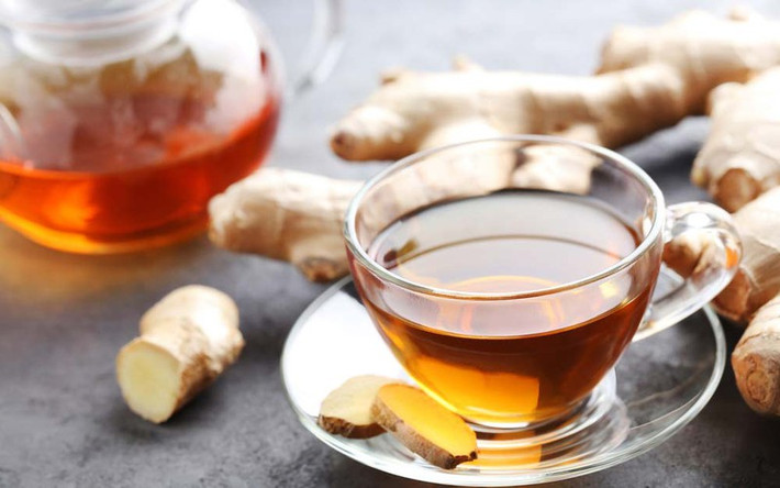 Gừng có tác dụng như một chất pha loãng máu và giảm huyết áp tức thì. Bạn có thể thêm một ít mật ong vào nước gừng để làm tăng hương vị.