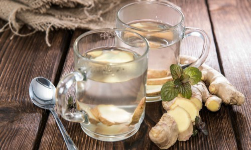 Một trong những tác dụng hiệu quả nhất của nước gừng là kháng viêm. Nếu uống nước gừng hàng ngày, bạn ít gặp các cơn đau và các bệnh liên quan đến viêm khác do những thành phần chống oxy hóa trong gừng sẽ giúp loại bỏ các tạp chất có hại gây viêm trong cơ thể.