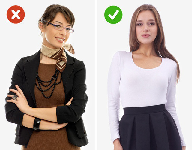 Phối hợp màu sắc trong trang phục: Hai màu cơ bản trắng và đen luôn là bộ đôi phù hợp trong mọi hoàn cảnh, nó mang lại sự đơn giản, tinh tế nhưng không kém phần sang trọng.