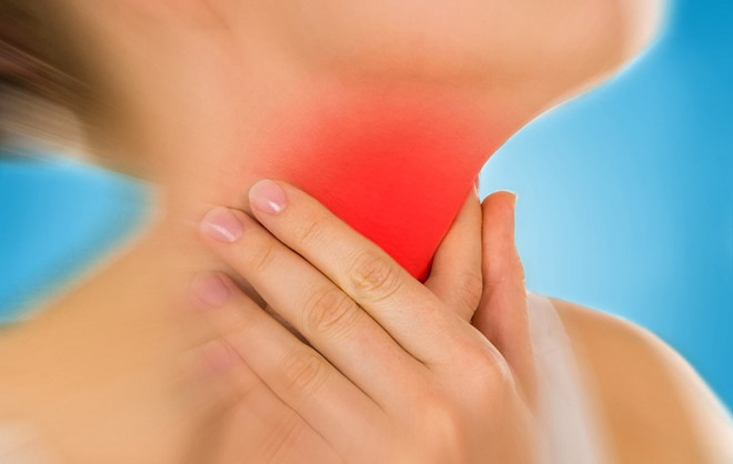 Ho không ngừng: Cơn ho bắt nguồn từ nhiều vấn đề khác nhau và nó có thể là dấu hiệu của bệnh tim mạch. Ho dai dẳng kèm theo dịch màu hồng có chứa máu là những triệu chứng rất phổ biến của bệnh tim.