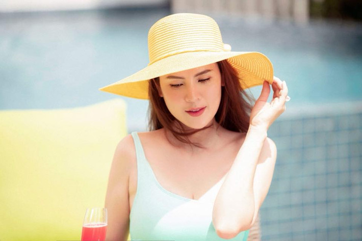 Hoa hậu quý bà Phương Lê được biết đến với vẻ đẹp của nhan sắc đã ngoài 40 tuổi nhưng vẫn giữ được vóc dáng thon gọn, làn da nuột nà cùng một hình thể chuẩn mực.