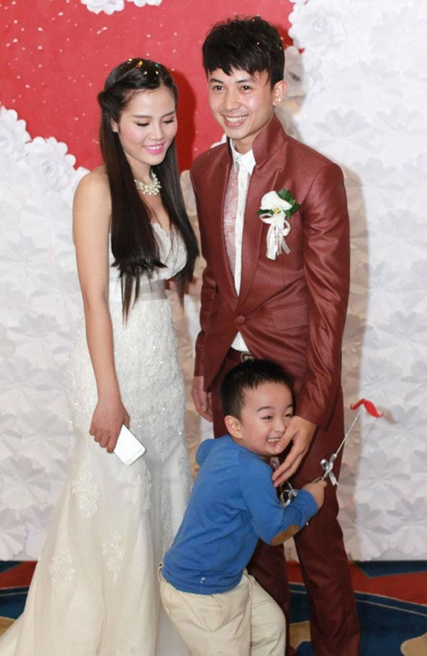 Hoàng Anh Vũ vào vai Duy - bạn cùng lớp của Vàng Anh. Dù ít đất diễn nhưng nhân vật của Anh Vũ vẫn được nhiều khán giả yêu mến bởi sự hiền lành, tốt bụng. Tháng 1/2014, Anh Vũ bất ngờ làm đám cưới. Trong ngày vui, lần đầu tiên Anh Vũ và Hồng Nga công khai chuyện đã có một bé trai 3 tuổi đáng yêu và kháu khỉnh. Từ sau đám cưới, cặp đôi Anh Vũ – Hồng Nga cũng ít xuất hiện cùng nhau ở các sự kiện giải trí.
