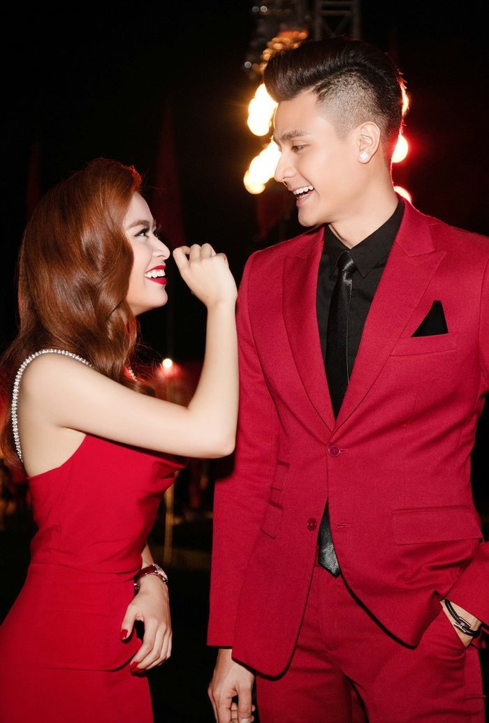 Những tưởng con đường nghệ thuật của cô sẽ chấm dứt, nhưng nhờ sự nỗ lực, niềm đam mê với nghề mà Hoàng Thùy Linh quyết định quay trở lại showbiz. Không chỉ là ca sĩ được yêu thích Hoàng Thùy Linh còn quay lại phim ảnh ở cả điện ảnh lẫn truyền hình. Anh Vũ và Mạnh Quân đều cho rằng Hoàng Thùy Linh đã rất bản lĩnh khi scandal xảy ra và những thành công cô đạt được ngày hôm nay là xứng đáng. Cô từng bị đồn yêu Vĩnh Thụy khi cả hai thường xuyên bị bắt gặp đi chung. Tuy nhiên, cả hai im lặng không thừa nhận.