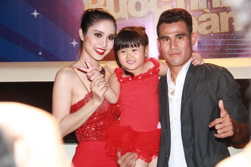 Năm 2015, vợ chồng cầu thủ Phan Thanh Bình - Thảo Trang tuyên bố ly hôn sau 6 năm chung sống và có một con gái chung. Thời điểm đó, nữ người mẫu chia sẻ nguyên nhân đường ai nấy đi là do cả hai không tìm được điểm chung trong cuộc sống và có những mâu thuẫn không thể hòa giải. Thảo Trang tâm sự cô ra đi khỏi nhà với hai bàn tay trắng mà không yêu cầu gì.