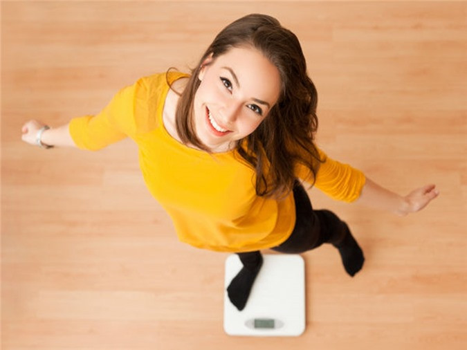 Giảm cân: Một số nghiên cứu đã chứng minh, tập thể dục khi bụng đói giúp đốt cháy nhiều chất béo hơn bình thường. Do vậy, tập thể dục trước mỗi bữa sáng là lựa chọn lý tưởng để giảm cân.
