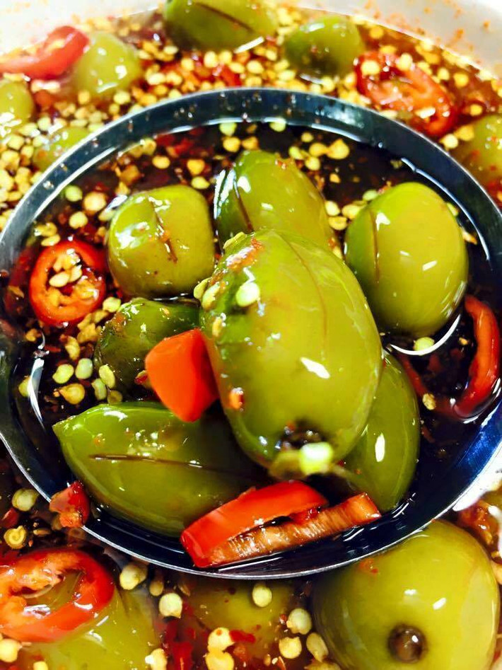 Qủa xoài non dầm mắm ớt.