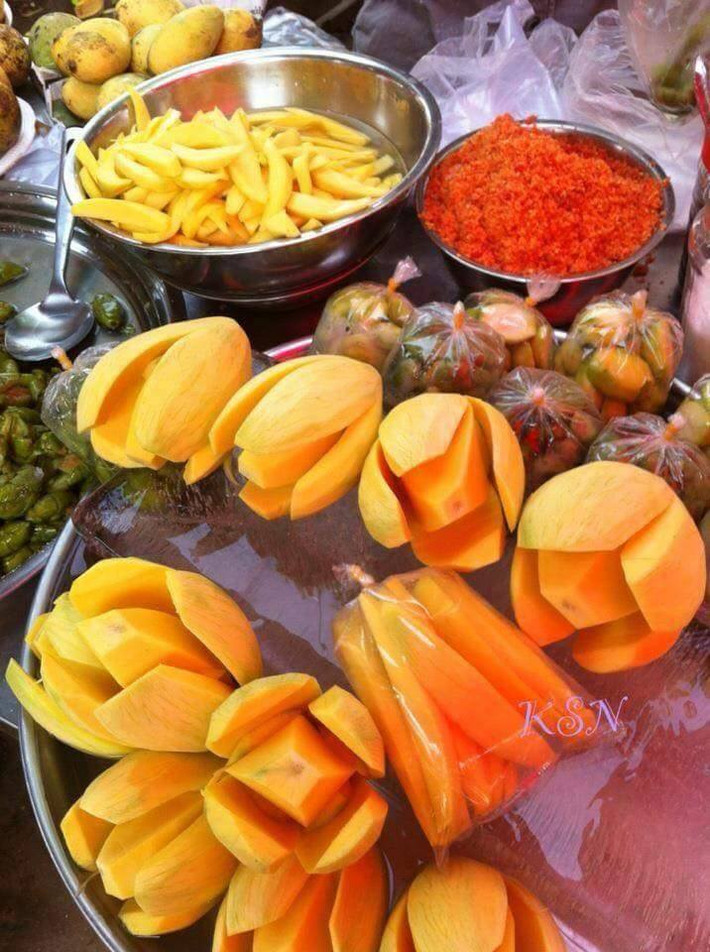 Xoài dầm muối ớt.