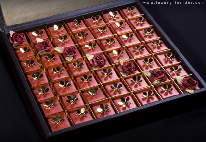Chocolate nạm pha lê Swarovski tinh khiết sang chảnh, đắt đỏ cũng là một loại socola có 1-0-2 trên thế giới.