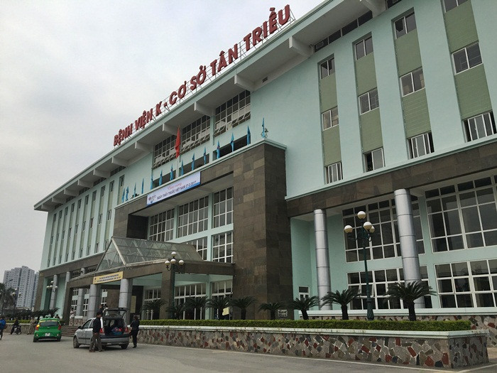 Nghĩ tới bệnh viện ở Hà Nội nhiều người thường cảm thấy sợ hãi và lo lắng, ngột ngạt vì bệnh tật vì sự chật chội, bức bối và vì quá đông người.
