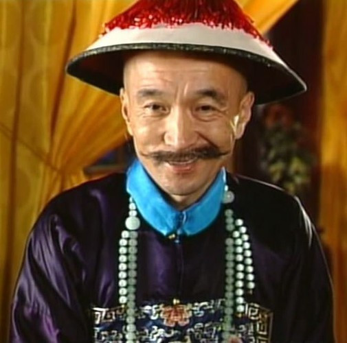 Lưu Dung (1719 - 1805) là một vị quan thanh liêm, chính trực nổi tiếng của nhà Thanh. Ông sinh ra và lớn lên trong gia đình có truyền thống hiếu học và có nhiều người làm quan.