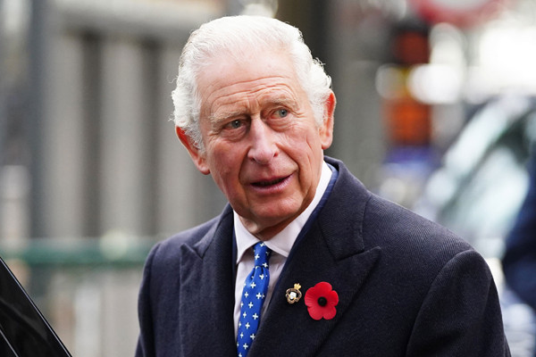 Sau khi Nữ hoàng Elizabeth II băng hà, Thái tử Charles trở thành tân vương của Vương quốc Anh và 14 vùng lãnh thổ trong khối Thịnh vượng chung.