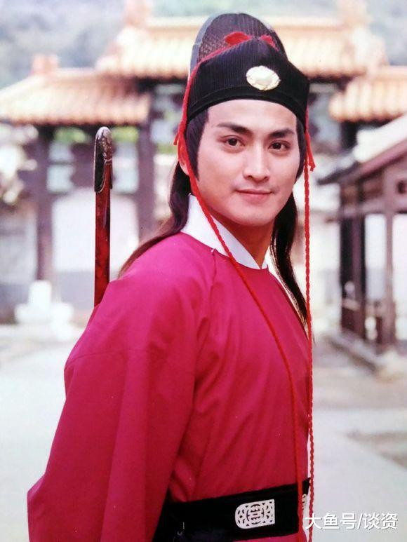 Triển Chiêu làm theo lời dặn dò của Bao Công. Theo đó, vị đại hiệp có võ công cao cường này biến mất không dấu vết sau khi Bao Thanh Thiên qua đời.