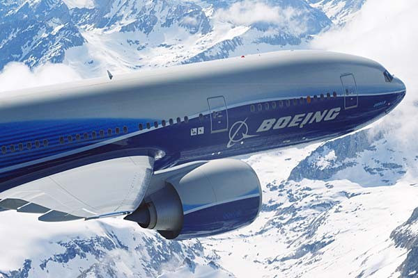 777-300ER (Extended Range) được trang bị động cơ GE90-115B – loại động cơ mạnh mẽ nhất trong làng máy bay thương mại.