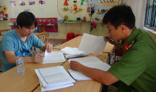 Theo hồ sơ ban đầu, các đối tượng cá độ bóng đá bị bắt ở trên đã sử dụng mạng Internet thông qua trang website mb88ag.com để tổ chức cá độ, có ngày chúng thu hút hàng ngàn người tham gia cá độ. Chỉ tính riêng từ cuối tháng 5/2016 đến lúc bị bắt, số tiền cá độ là 310 tỷ đồng, còn tài liệu thu thập của cơ quan điều tra, đường dây của các đối tượng lúc lập ra đến khi bị bắt đã cá cược trên 3.000 tỷ đồng trên địa bàn tỉnh Quảng Bình.