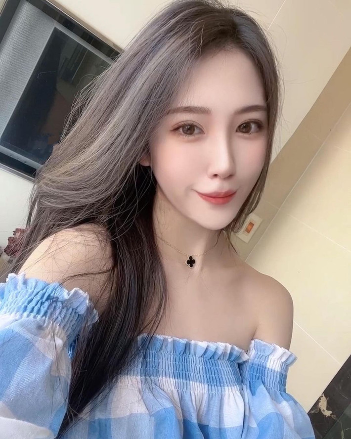 Qua những hình ảnh mà Vưu Na đăng tải trên trang cá nhân, có thể rất rõ ràng cô nàng là một cô gái sống kỷ luật và có trách nhiệm với bản thân.
