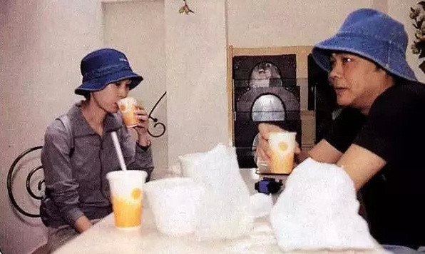 Sau khi bộ phim hoàn thành, Lưu Thanh Vân bỗng cảm thấy mình trống rỗng trong lòng. Anh hẹn Quách Ái Minh ra nói chuyện, tuy nhiên yêu cầu cô đến đón mình vì nam diễn viên không có xe: "Khi đó tôi tưởng anh ấy khó khăn nên cần gặp tôi vay tiền".