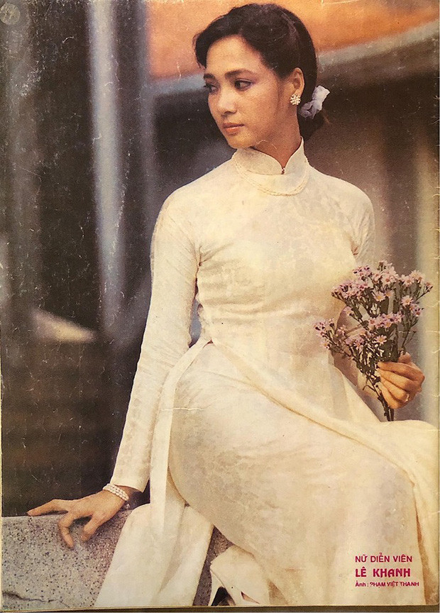 NSND Lê Khanh không chỉ nổi tiếng bởi tài năng mà còn vang danh làng giải trí Hà Thành bởi nhan sắc đậm chất người con gái Á Đông.