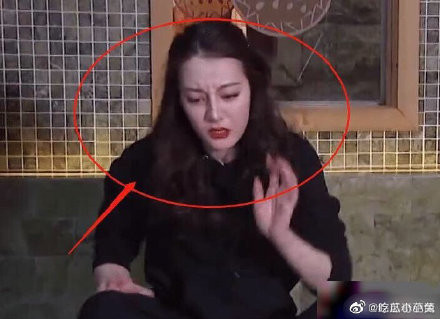 Tuy nhiên, nhiều khán giả cũng nhận thấy vẻ ngoài của Địch Lệ Nhiệt Ba kém xinh hơn xưa.