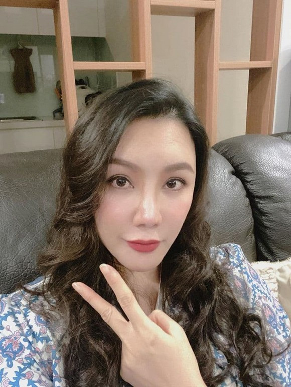 Hiện tại, Hồ Quỳnh Hương rất hạn chế đi diễn. Cô tập trung quản lý, phát triển hệ thống sinh thái thuần chay của mình.