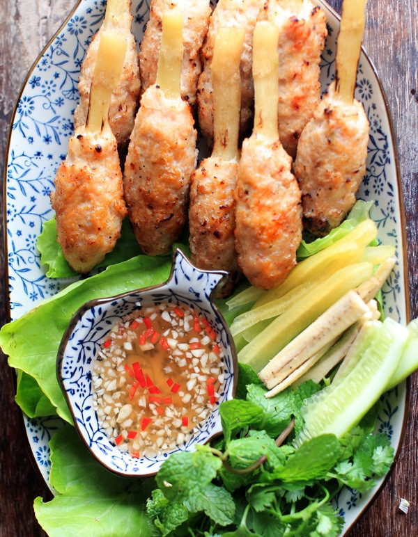 Khi thưởng thức món xôi này, bạn sẽ bị vị ngọt từ mía và hương vị thơm ngon của món xôi chinh phục.