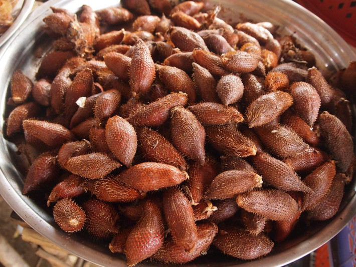 Trong bài viết này Kiến Thức sẽ điểm lại những món hoa quả dại trẻ con thời xưa thích mê. Ảnh: Báo mới.