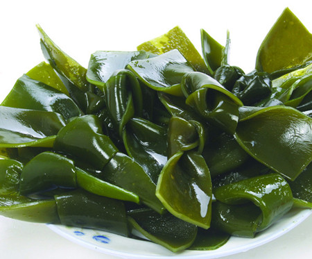 Nam giới bị viêm tuyến tiền liệt cũng có thể uống nước rong biển với nhân ý dĩ và vỏ dưa gang để trị bệnh hiệu quả.