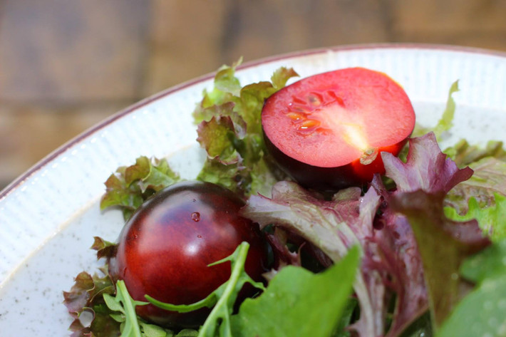 Cà chua đen cũng là thành phần lý tưởng cho món salad giàu vitamin.
