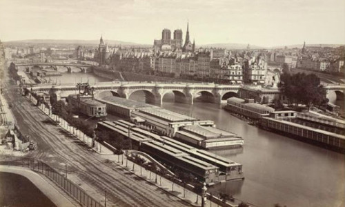 Gần 200 năm trước, Édouard Baldus đã thực hiện bộ ảnh ghi lại diện mạo Thủ đô Paris những năm 1850. Trong ảnh là một góc Ile de la Cité ở Paris.