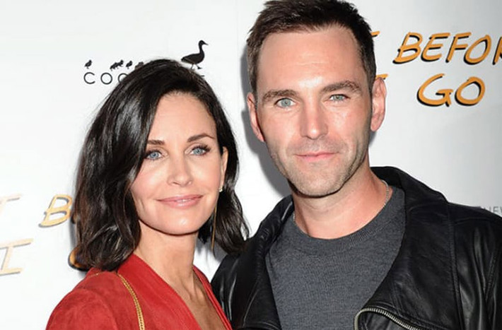 Courteney Cox và Johnny McDaid có khuôn mặt giống nhau đến nỗi nhiều người tưởng họ là một cặp sinh đôi.