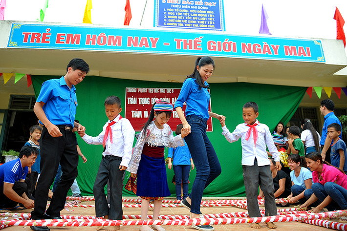 Ngô Thanh Thanh Tú còn tâm sự, chuyến đi này sẽ tiếp tục mở ra cho cô những chuyến đi khác với mong muốn sẻ chia, đồng thời vận động kêu gọi sự chung tay góp sức của xã hội.