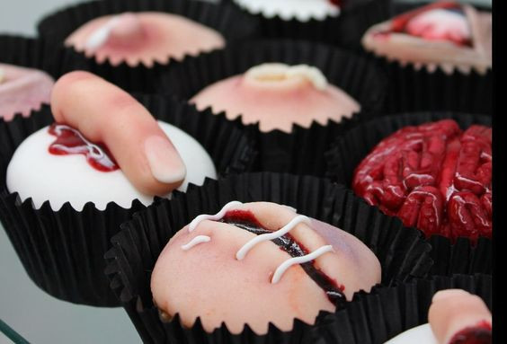 Mẫu bánh này lại mô phỏng những vết khâu trên da, cách nuôi cấy cơ thể người.