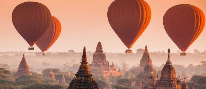 Du khách khi ghé thăm cố đô Bagan có thể tham gia nhiều hoạt động thú vị như ngồi khinh khí cầu ngắm vẻ đẹp các ngôi đền hàng ngàn năm tuổi linh thiêng.