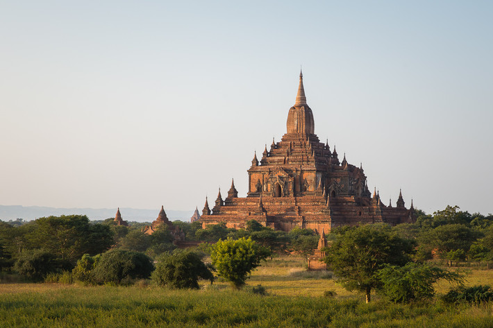 Bên cạnh ngôi đền Ananda, một công trình nổi tiếng khác ở Bagan là Sulamani. Ngôi đền cổ này được xây dựng dưới thời vua Narapatisithu vào năm 1183.