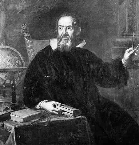 Sau quá trình xét xử, Galileo bị phạt tù chung thân nhưng về sau đổi thành quản thúc tại gia. Một số tác phẩm của ông cũng bị cấm xuất bản.