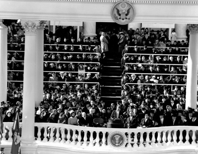 Theo đó, ngày 20/1/1961 trở thành sự kiện quan trọng trong lịch sử Mỹ khi ông Kennedy chính thức nhậm chức trở thành Tổng thống.
