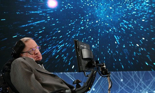 Bởi lẽ, Alpha Centauri cách Trái đất khoảng 4,37 năm ánh sáng. Nếu di chuyển bằng tàu vũ trụ như hiện nay thì con người sẽ phải mất tới 30.000 năm.