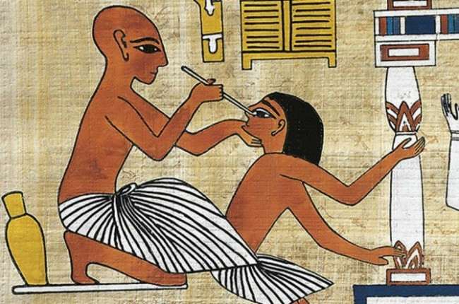 Đối với người Ai Cập thời cổ đại, sông Nile có vai trò quan trọng trong cuộc sống. Nguyên do là vì Ai Cập chủ yếu là sa mạc và thời tiết nắng nóng, ít mưa. Nếu không có sông Nile thì cuộc sống của người Ai Cập sẽ gặp nhiều khó khăn.
