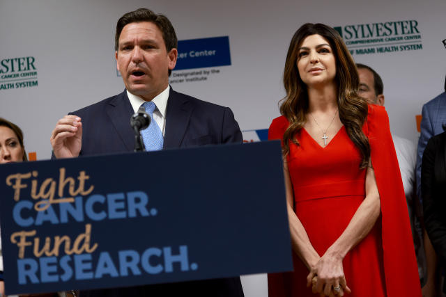 Tờ Wall Street Journal cho biết Thống đốc bang Florida (Mỹ) Ron DeSantis chuẩn bị tuyên bố tranh cử tổng thống Mỹ, trở thành nhân vật mới nhất thách thức ứng viên Donald Trump.
