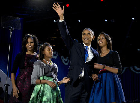Tổng thống Mỹ Barack Obama là tổng thống da màu đầu tiên của Mỹ đắc cử năm 2008 và tái đắc cử nhiệm kỳ 2 năm 2012.