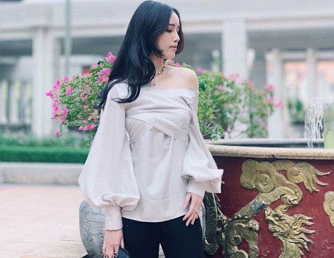 Trong nhiều lần chia sẻ, Mai Phương Thuý khẳng định rất yêu thương em gái. "Tất cả thứ khác, như danh tiếng, thành công, tôi cầm lên được nhưng cũng đặt xuống được. Nhưng những người thân yêu thì không phải lúc nào cũng ở bên mình mãi. Tôi yêu gia đình đến mức nhắc đến thôi là có thể khóc".