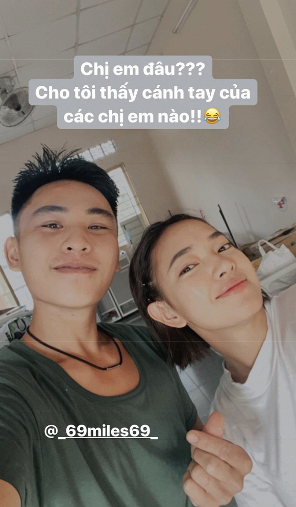 Sau khi từ Ý trở về, Châu Bùi được đưa vào khu cách ly 14 ngày. Trong suốt 14 ngày cách ly, cô nàng fashionista thường xuyên đăng ảnh về nơi ăn chốn ở và thể hiện sự lạc quan, nhận được rất nhiều thiện cảm từ mọi người. Bên cạnh đó, Châu Bùi còn tích cực tuyên truyền cổ vũ mọi người bảo vệ sức khoẻ vì cộng đồng giữa thời Covid-19.
