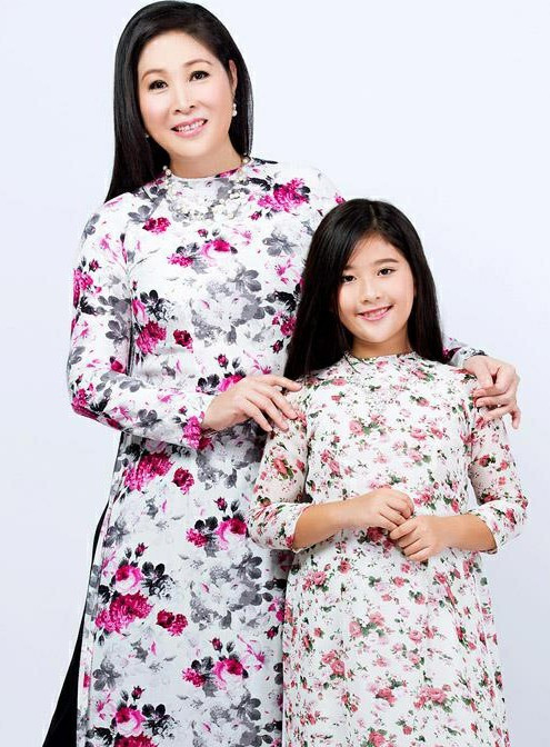 Cũng theo nữ nghệ sĩ, Bí Ngô từ nhỏ đã là đứa trẻ tự lập, trách nhiệm cao và cũng là người có cá tính mạnh.