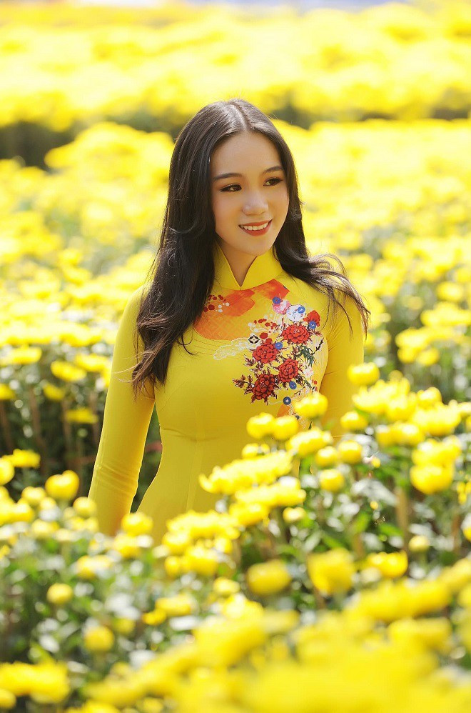 Trang cá nhân dù lượng người theo dõi khá cao song Khánh Ngân rất ít chia sẻ hay cập nhật hình ảnh.