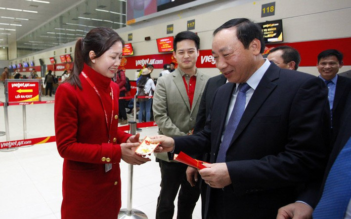 Trước đó, tại kỳ họp thứ 37 (ngày 2 đến 4/7/2019), Ủy ban Kiểm tra Trung ương đã xem xét thi hành kỷ luật Ban cán sự đảng Bộ Giao thông Vận tải (GTVT) và một số cá nhân về các vi phạm, khuyết điểm đã được kết luận tại kỳ họp 35 của UBKT Trung ương. UBKT Trung ương đã đề nghị Ban Bí thư xem xét, thi hành kỷ luật Ban cán sự đảng Bộ GTVT nhiệm kỳ 2011 – 2016 và ông Nguyễn Hồng Trường, nguyên Ủy viên Ban cán sự đảng, nguyên Thứ trưởng Bộ GTVT.